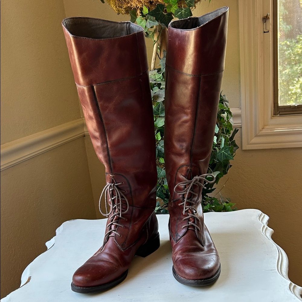 Elegant Brown Pull On Leather Knee-High Boots Size 6.5M